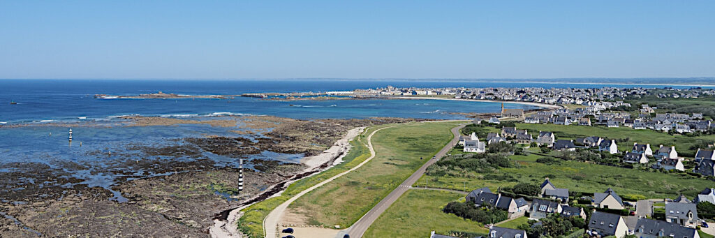 Vue de la pointe sud du Finistère depuis le phare d'Eckmühl.